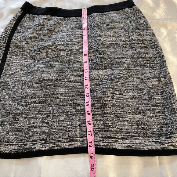 Ann Taylor cotton blend heathered black and white mini contour skirt size Medium - Picture 14 of 16
